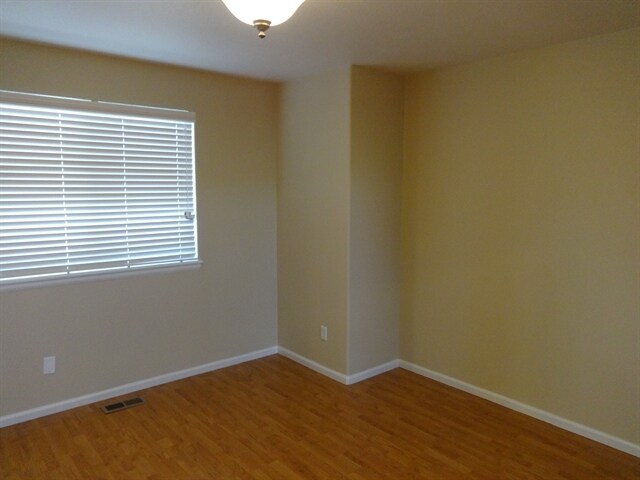 Building Photo - 4057 S Kirk Ct