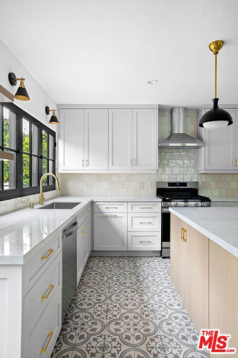 Building Photo - 10525 Cushdon Ave