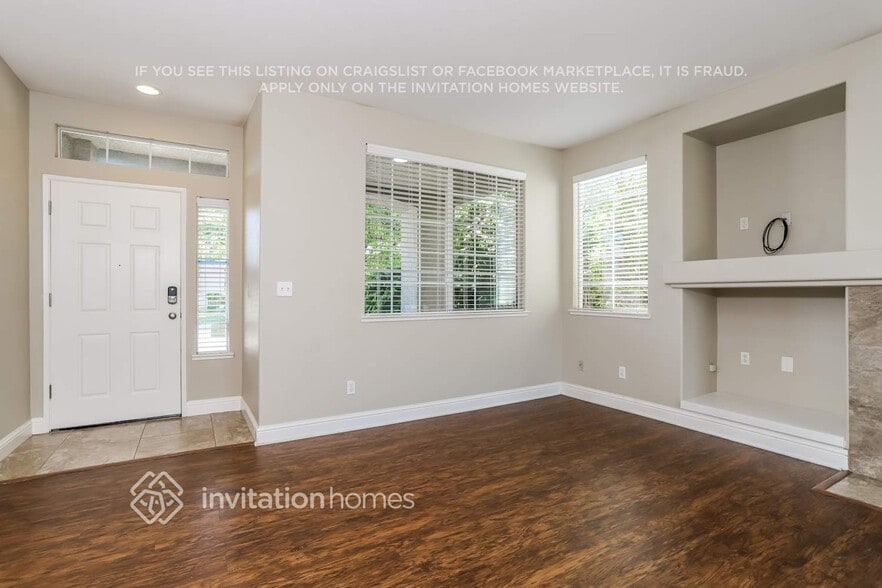 Building Photo - 9396 Lakepoint Dr