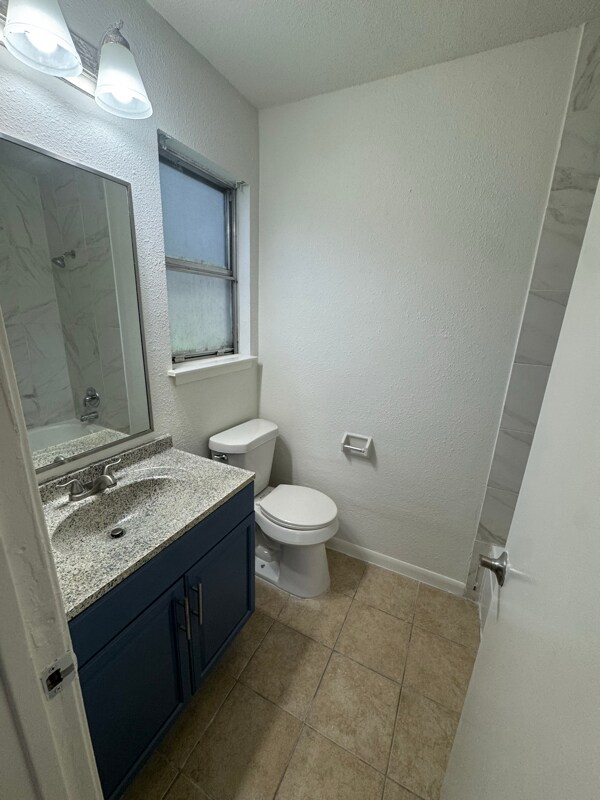 Building Photo - 4031 Briarglen Dr