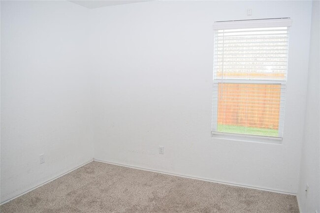 Building Photo - 5808 Bianca Dr