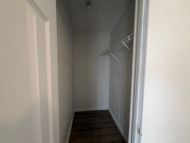 Building Photo - 3 Bed/2 Bath Mobile Home