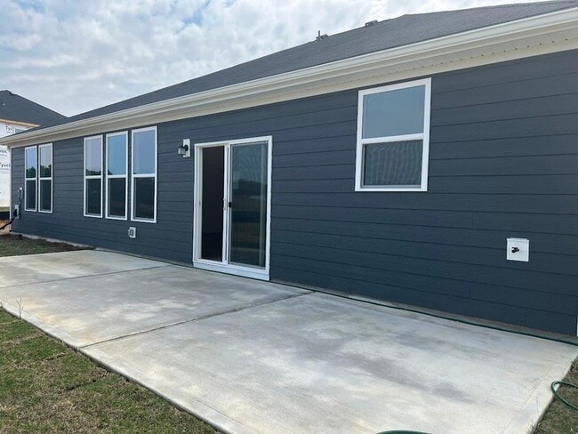 Building Photo - 225 Thomas Gage Dr