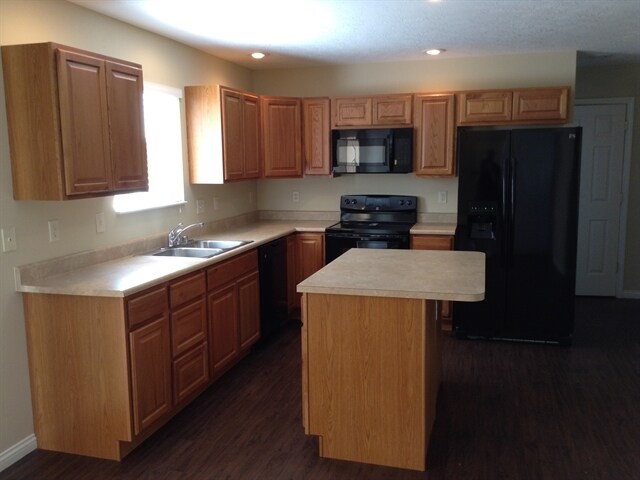 Building Photo - 1841 Freedom Trl