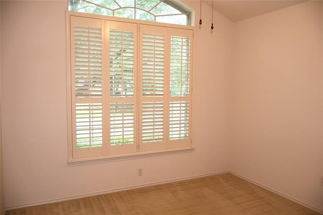 Building Photo - 3120 Cohoba Dr