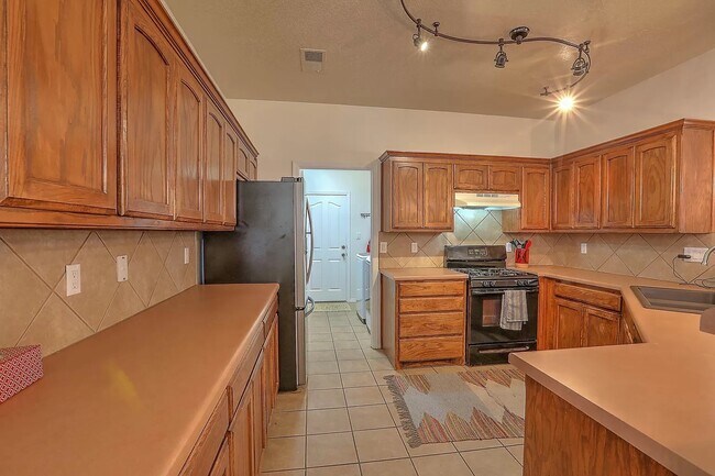 Building Photo - 9723 Calle Chamisa NW