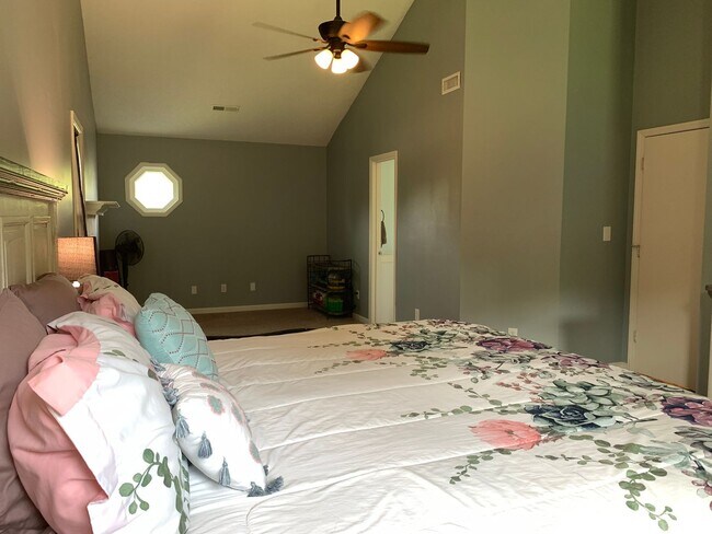 Building Photo - Fantastic Renovated Residence, Large Yard,...