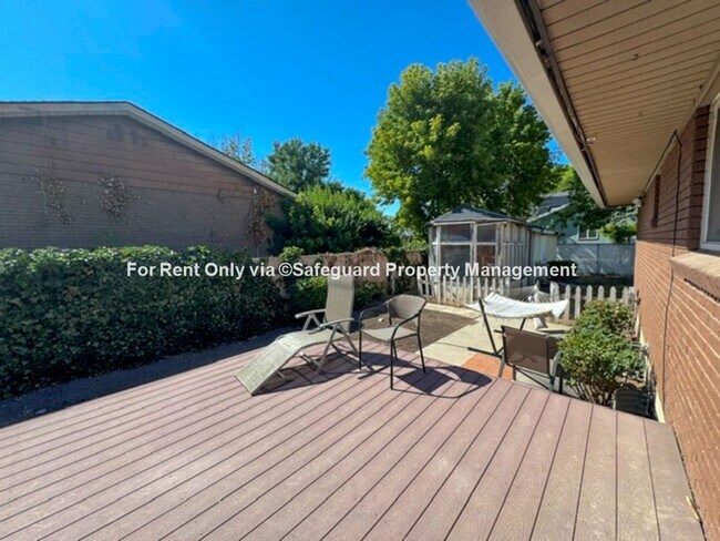 Building Photo - Spacious West Jordan Home on Large Corner Lot