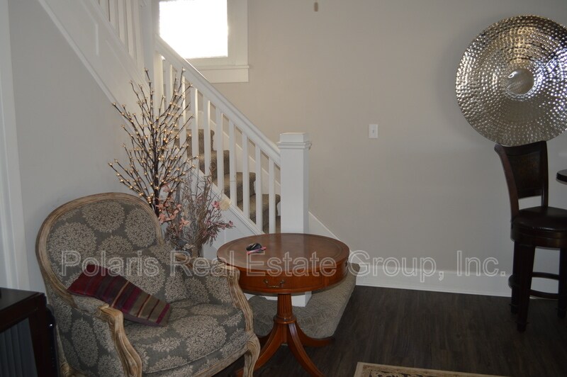 Building Photo - 931 E Raymond St