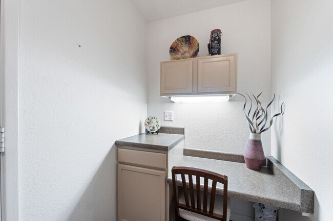 Building Photo - Welcome to this updated & spacious Golf Course Home in Leisure World a 45+ Active Adult Resort Co...