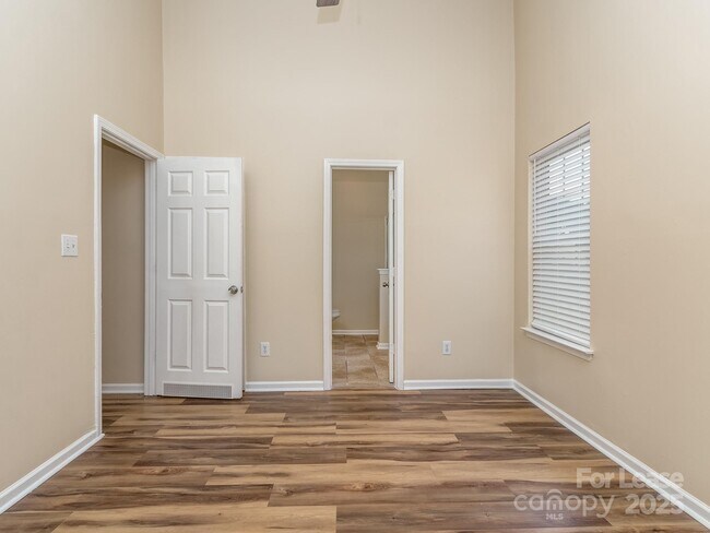 Building Photo - 6213 Derryfield Dr