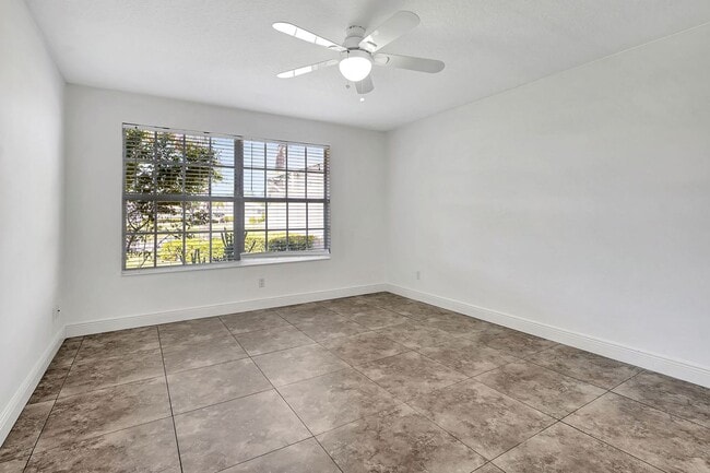 Building Photo - 4679 Ossabaw Way