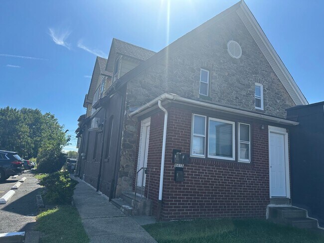 Building Photo - BRAND NEW 1 BED 1 BATH APARTMENT FOR RENT.