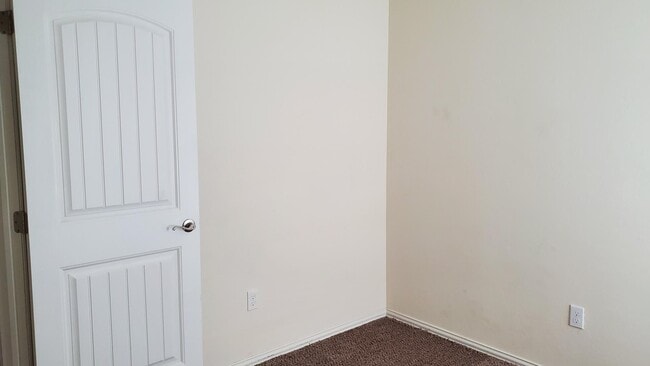 Building Photo - 3621 Scarlet Ln