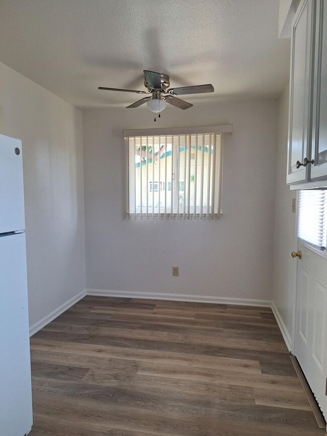 Building Photo - Beautifully Renovated 3-Bedroom, 1-Bath Duplex in Clairemont