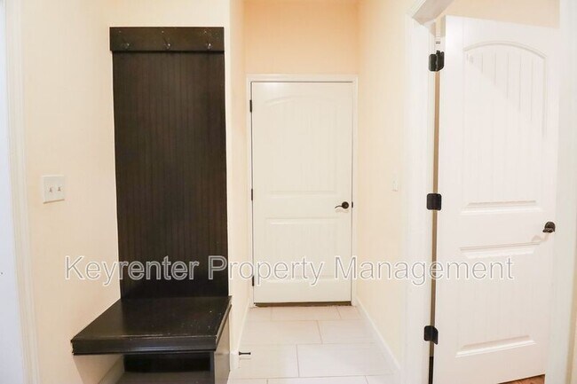 Building Photo - 18618 E 45th St S