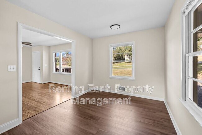 Building Photo - 2224 3rd St NW