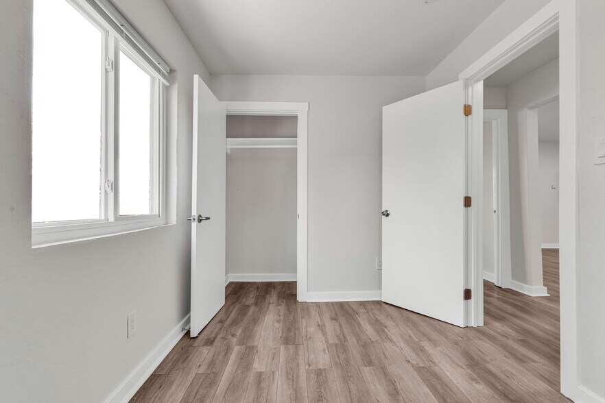 Building Photo - 1423 11th St