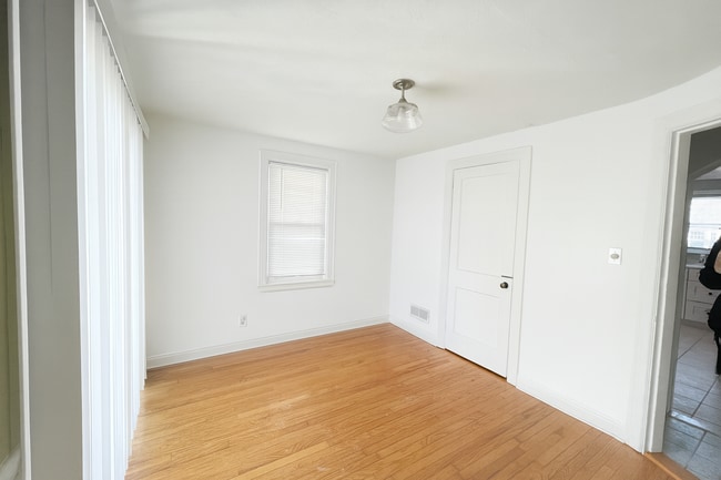 Building Photo - 70 Revere St