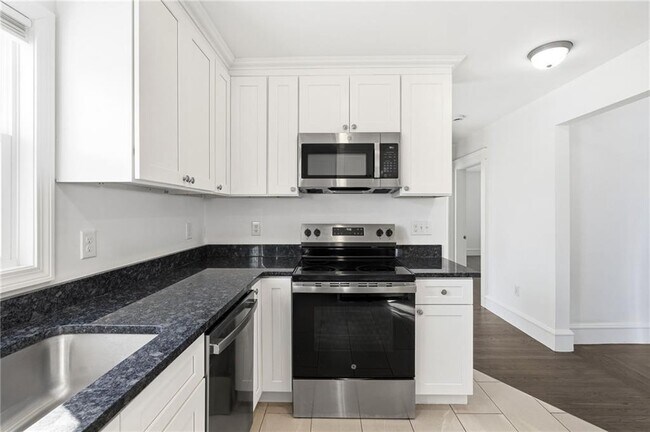 Building Photo - 1169 Chalkstone Ave