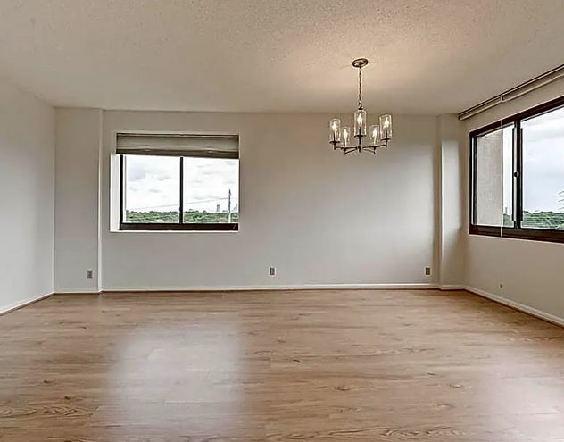 Building Photo - 49 Briar Hollow Ln