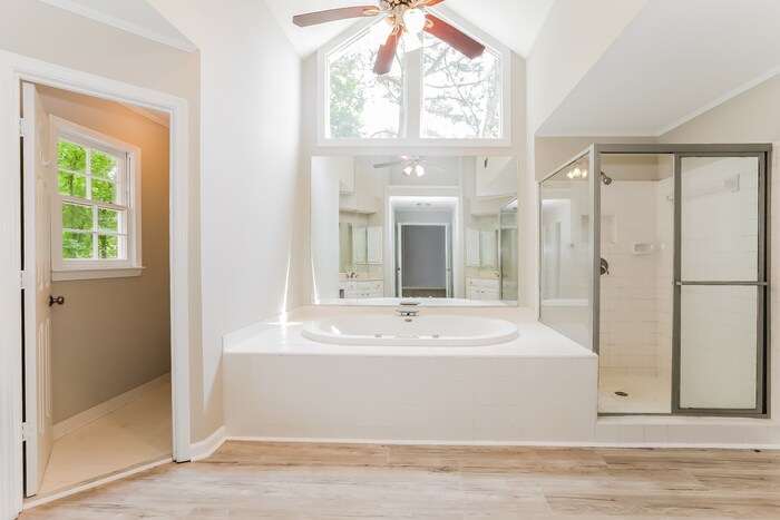 Building Photo - 1702 Woodstone Cove SE