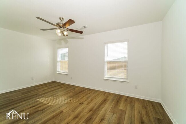 Building Photo - Coming Soon! First Month Free!