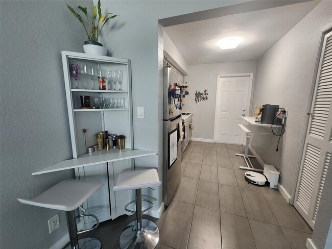 Building Photo - 620 SW 10th St