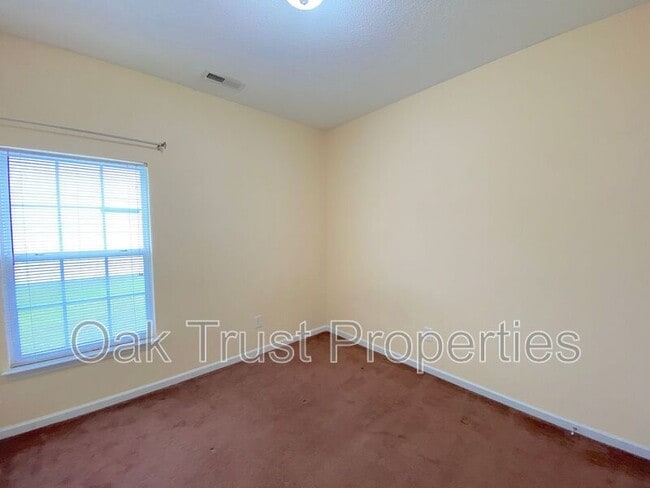 Building Photo - 119 Speer St