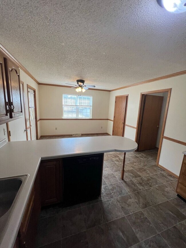 Building Photo - 2410-2412 Monique Ln