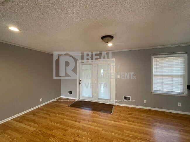 Building Photo - 2258 Silver Pines Ct