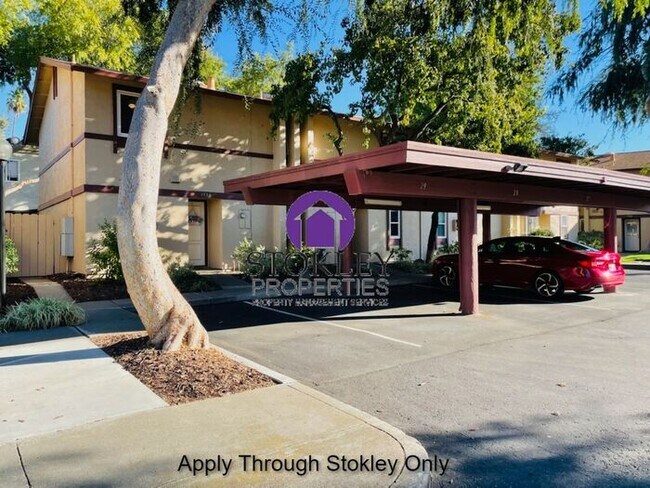 Building Photo - Stokley Properties Welcomes 1534 Parkwood ...