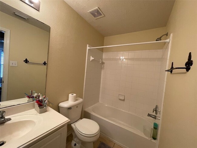 Building Photo - 5626 Claybeck Ln