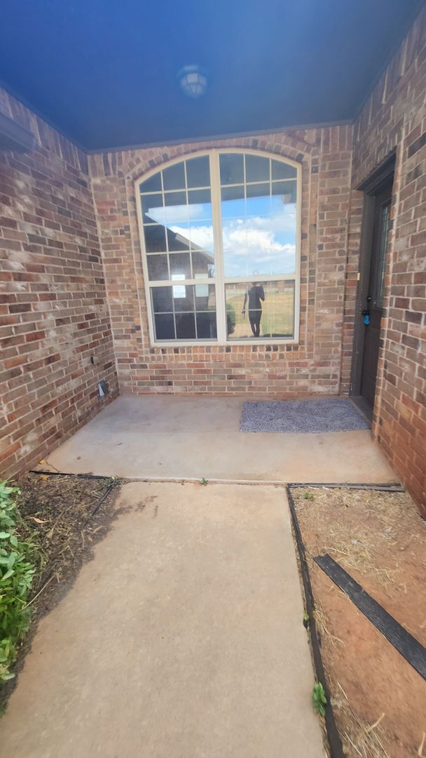 Building Photo - Country Home in Fletcher, OK