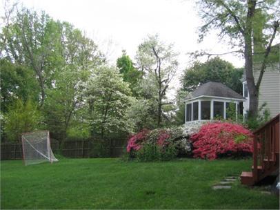 Building Photo - 9405 Locust Hill Rd