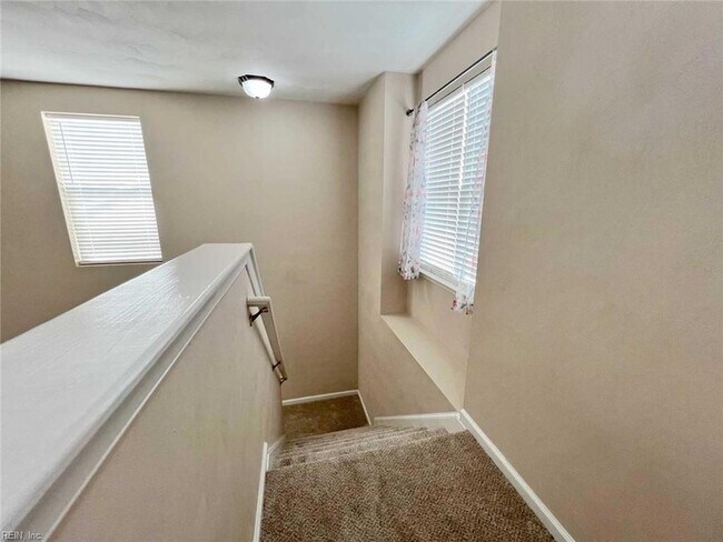 Building Photo - 1812 Kempsville Crossing Ln