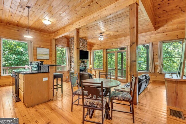 Building Photo - 417 Hickory Ridge Dr