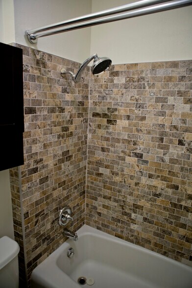 Building Photo - 225 Buell St
