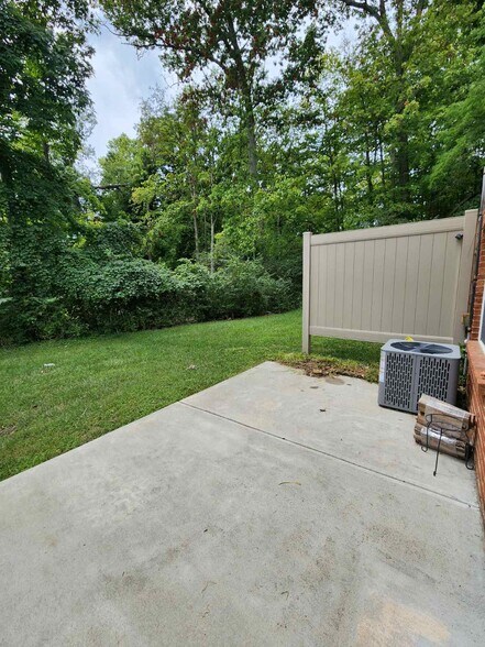 Building Photo - 10555 Montgomery Rd