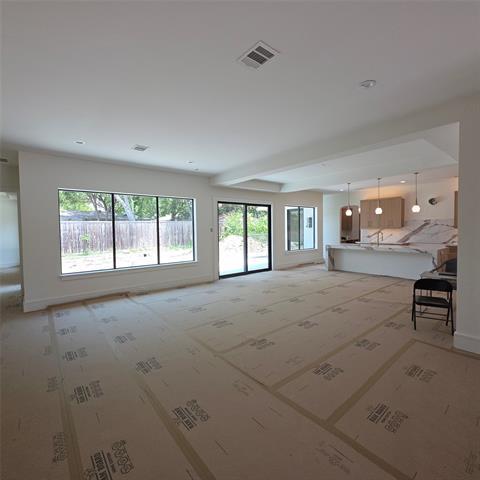 Building Photo - 5009 Wateka Dr
