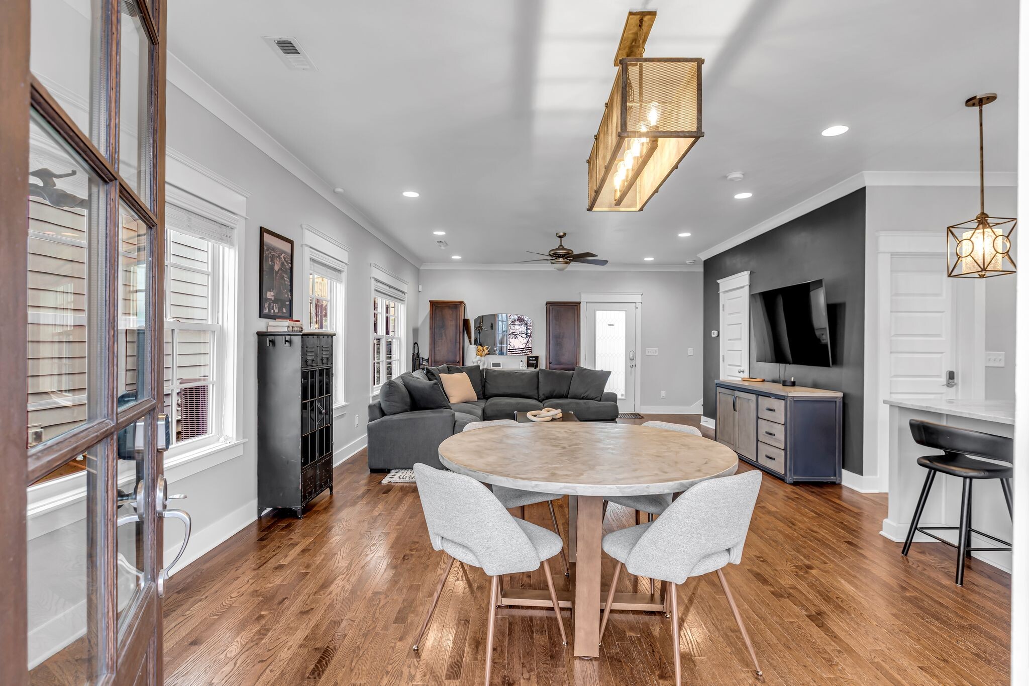 Building Photo - 1209 Davidson St