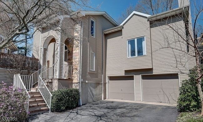 Building Photo - 67 Blackburne Terrace