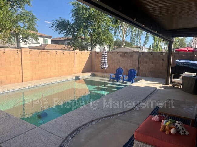 Primary Photo - 16749 N 157th Ave