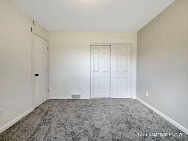 Building Photo - 11225 Hampshire Ct W