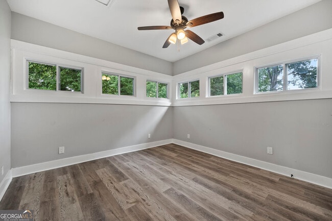 Building Photo - 1126 Briarcliff Pl NE