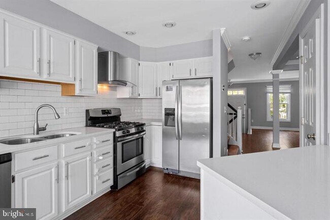Building Photo - 7439 Heatherfield Ln