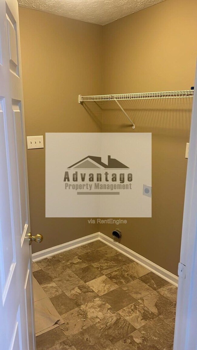 Building Photo - 400 Ashley Trail