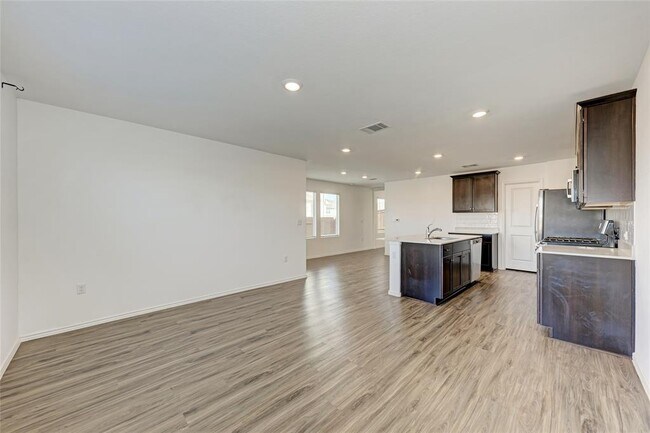 Building Photo - 12112 Scarlet Sleeve Wy