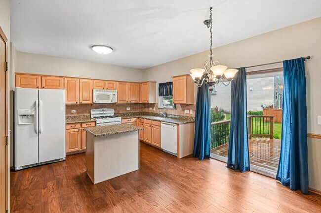 Building Photo - 971 Lakestone Ln