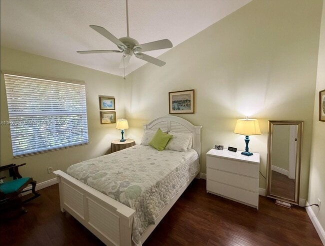 Building Photo - 3172 Fairway Cir